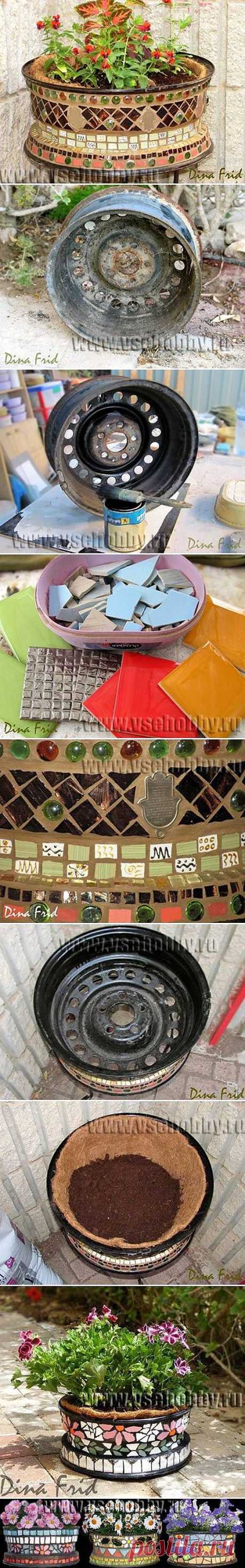 DIY Old Wheel Mosaic Flower Pot Pictures, Photos, and Images for Facebook, Tumblr, Pinterest, and Twitter Своими руками из старого колеса........красивая цветочница. Просто и дешево!