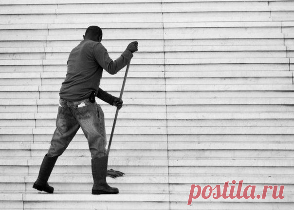 Его не приняли на работу дворником, так как у него не было электронной почты. Вот к чему это привело | KaifZona.Ru
