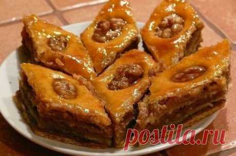 Пахлава в домашних условиях- самые вкусные пошаговые рецепты Как приготовить пахлаву в домашних условиях, пошаговые рецепты армянской, турецкой, азербайджанской и крымской медовой пахлавы, фото и видео инструкции