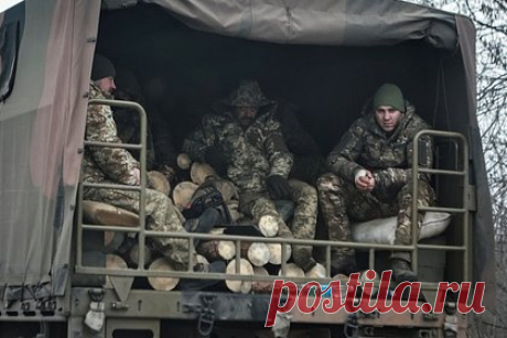 Российский военный высказался о выводе войск ВСУ из Ласточкино. Вооруженные силы (ВС) России весьма успешно преследуют Вооруженные силы Украины (ВСУ) на авдеевском направлении, рассказал заведующий кафедрой политического анализа и социально-психологических процессов РЭУ имени Плеханова Андрей Кошкин. Так в беседе с «Лентой.ру» он высказался о выводе ВСУ из Ласточкино.