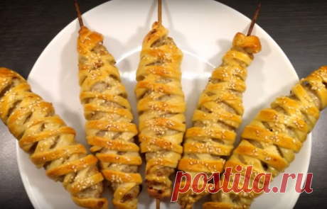 Люля-кебаб в тесте-вкусное,аппетитное блюдо - Эфария Блюдо получается очень необычным и эффектным.  Мясо в этом блюде  очень сочное, покрытое хрустящей аппетитной корочкой. Необходимые продукты куриные бедра (без костей) — 0,8 кг лук — 120 гр специи Для теста мука — 0,2 кг вода — 120 гр дрожжи (сухие) — 1 ч.л сахар — 1 ч.л соль — щепотка растительное масло — 1 ст.л