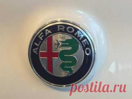 Каким будет интерьер Alfa Romeo Giulia