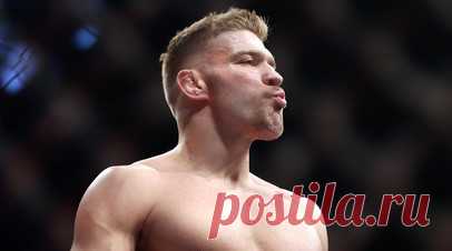 Дю Плесси победил Стрикланда и стал чемпионом UFC в среднем весе. Южноафриканский боец смешанных единоборств (MMA) Дрикус Дю Плесси одержал победу над американцем Шоном Стрикландом в главном поединке 297-го номерного турнира Абсолютного бойцовского чемпионата (UFC) в Торонто (Канада). Читать далее