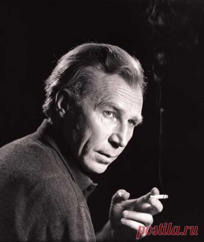 Иван Лапиков, 7 июля, 1922
 • 2 мая 1993