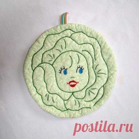 Retro Lettuce Head Potholder / Hot Pad - Hand Embroidered (FREE SHIPPING)