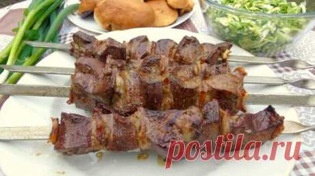 Нежный шашлык из печени - Будет вкусно - 29 апреля - 43424705519 - Медиаплатформа МирТесен Если вы внезапно собрались на пикник, и мариновать мясо совсем нет времени, то вас выручит вот такой шашлык из печени, при этом совсем не уступающий по вкусу шашлыку из мяса, — нежный, сочный и очень вкусный. ИНГРЕДИЕНТОВ НА 4 ПОРЦИИ молоко 700 мл имбирь корень 1 ч. л. перец горошком 10 шт. перец - 29 апреля - 43424705519 - Медиаплатформа МирТесен