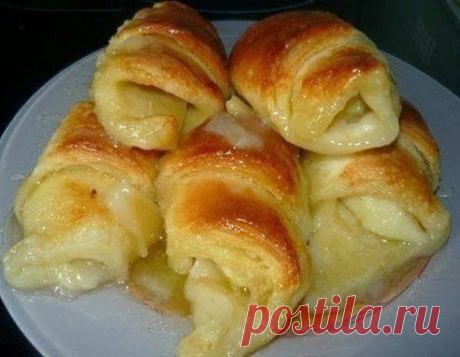 Слойки с яблоками.Безумно вкуснo!! Быстро, легко и ОЧЕНЬ вкусно! Рецепт совсем простой. !! Более подробно о рецепте можете узнать в источникe: шеф-повар Одноклассники, по ссылке fastppc.net/dOYG Рекомендуем посмотреть!!! Приятного аппетитa

Дорогие кулинары! Чтобы не потерять рецепт, жмите &quot;Класс!&quot;, а потом &quot;поделиться&quot;. Рецепт будет на вашей стене В Одноклассники. Всё ОК!