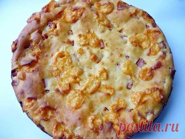 Очень быстрый рецепт: пирог с колбасой и сыром на кефире — Фактор Вкуса