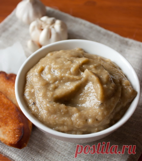 Баба-гануш на Вкусном Блоге Баба-гануш – это баклажановый соус-намазка, который пришел к нам из арабской кухни. Он чем-то похож на привычную нам с детства баклажанную икру, но обладает более выразительным вкусом за счет того, что баклажаны зажариваются над углями. Баба-гануш подается к блюдам из мяса, птица и овощей, а также как самостоятельно блюдо –…