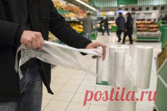 Место действия - магазин «Пятерочка», Борисоглебск. Прошлое лето. Я в отпуске Хожу, набираю продуктов для деревенского ужина в одно лицо, поскольку приехал в недалекую от Борисоглебска деревню без супруги...