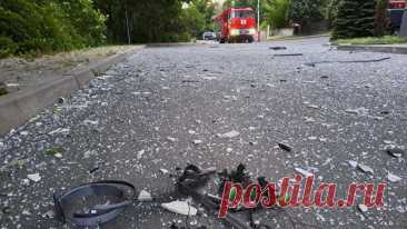 В Донецке беспилотник сбросил боеприпас на две машины