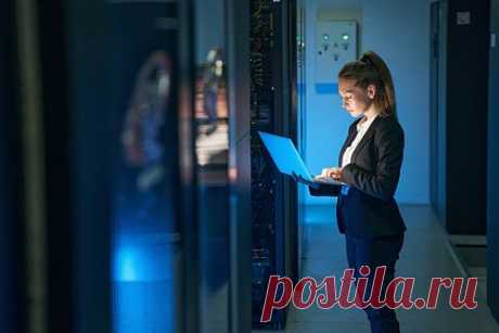 Футуролог высказался о возможности интеграции человека и ИИ. Футуролог Александр Кононов заявил, что одной из главных угроз искусственного интеллекта может стать то, что он выйдет из повиновения человека и начнет вести себя враждебным образом. Решением может стать интеграция людей с ИИ с помощью современных технологий, работа над которыми уже ведется.