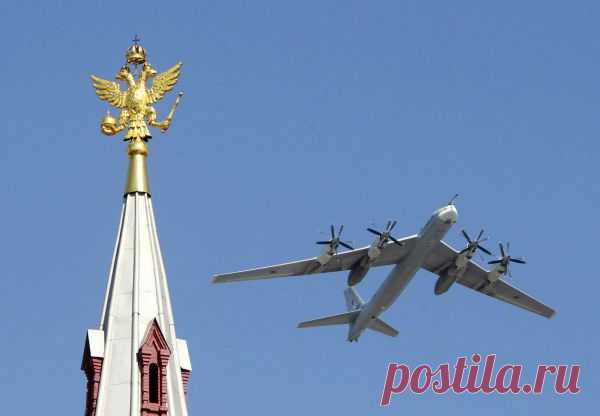 Российские бомбардировщики отработали полеты над Северной Европой — Юрий Гаврилов — Российская газета
