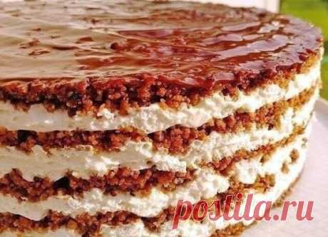 Восхитительно вкусный, необычный торт без выпечки!
Торт из пряников
Очень вкусный, сочный и нежный тортик, выпекать ничего не надо и готовится быстро. А пропитался буквально за час.
Ингредиенты:
500 г свежих (потрогайте через пакет, чтобы были мягкие) шоколадных пряников,
4-5 шт. спелых бананов (по желанию)
900 г сметаны 20%
1 стакан сахарной пудры,
плитка шоколада - для украшения.
Вкусные домашние рецепты
 Простые рецепты в домашних условиях с фото пошагово
Готовим.
1. Пр...