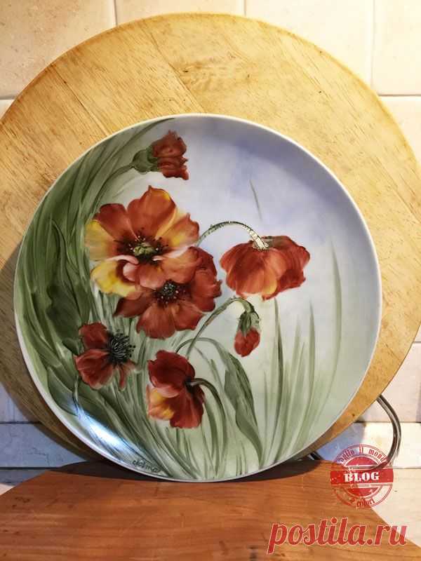 30 Amazing Pottery Painting Ideas To Try This Season - Free Jupiter #potterypaintingdesigns Pottery-Painting-Ideas-To-Try-This-Season