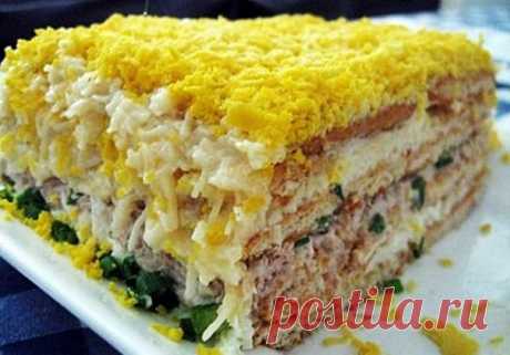 До неприличия вкусный торт-салат закусочный.