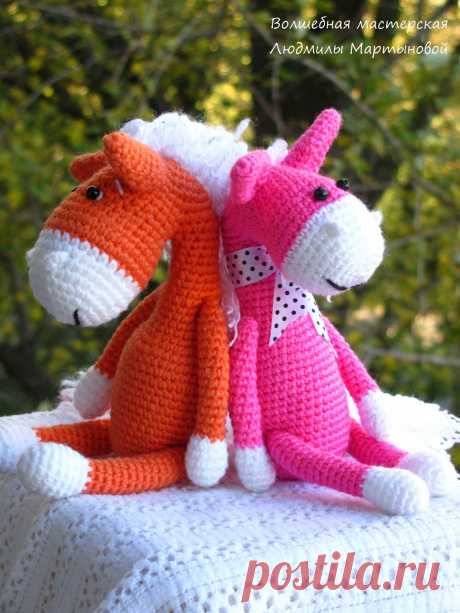 PDF Лошадка. FREE amigurumi crochet pattern. Бесплатный мастер-класс, схема и описание для вязания игрушки амигуруми крючком. Вяжем игрушки своими руками! Лошадь, лошадка, конь, horse, caballo, cheval, pferd, gaul, cavalo. #амигуруми #amigurumi #amigurumidoll #amigurumipattern #freepattern #freecrochetpatterns #crochetpattern #crochetdoll #crochettutorial #patternsforcrochet #вязание #вязаниекрючком #handmadedoll #рукоделие #ручнаяработа #pattern #tutorial #häkeln