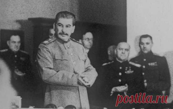 Фальшивомонетчики истории Сталин боялся войны!