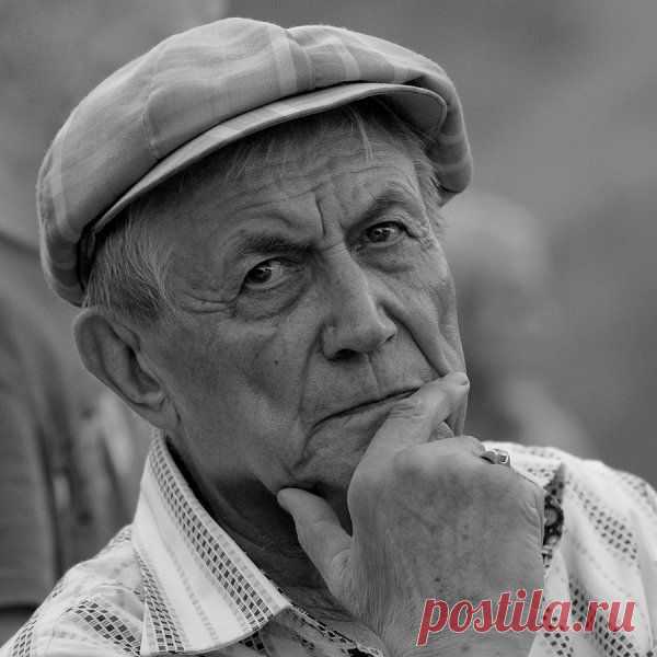 Евгений Евтушенко.