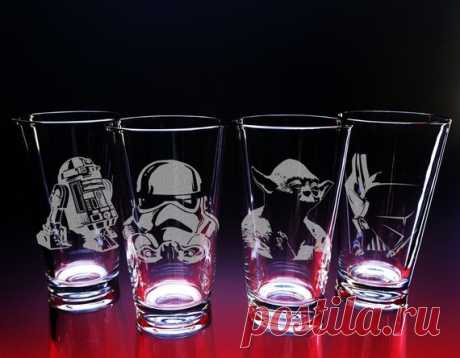Star Wars Glasses, Star Wars Gift, Etched glass, Darth Vader, R2D2, Storm Trooper, Yoda, Glassware Set, Beer Pint , Drinking Glasses Set of 4, clear, pint glasses  For all you Star Wars fans out there, this is the perfect addition to your collection. This set of glasses can be used as your standard household drinking glasses or as beer pints which are common in most restaurants and bars. The logos are laser engraved,