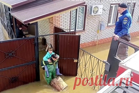 Минстрой: ущерб от наводнения в Оренбуржье может превысить 21 млрд рублей. В регионе в числе подтопленных оказались почти 6,3 тысячи домов.