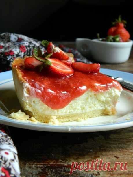 ღПирог с творожным кремом и клубникой
