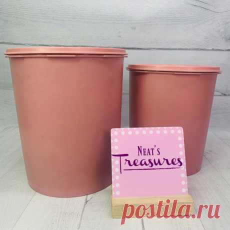VTG Tupperware DUSTY ROSE Pink Mauve 805-807 Servalier Nesting Canister Set 2 on Mercari Thank you for shopping at Neat's Treasures!

Item Brand: Tupperware 

Pattern: Servailver / Stacking / Pink

Production Period: Vintage

Material Type: Low-density polyethylene (LDPE, also called plastic #4)

Overall Condition: Item is gently preowned and may show signs typical light use such as utensil marks or fading. There are no chips, cracks, or nicks. 

Features
Set of Two Stacki...