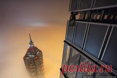 Красивые кадры с Шанхайского небоскрёба от двух русских экстремалов - Путешествуем вместе