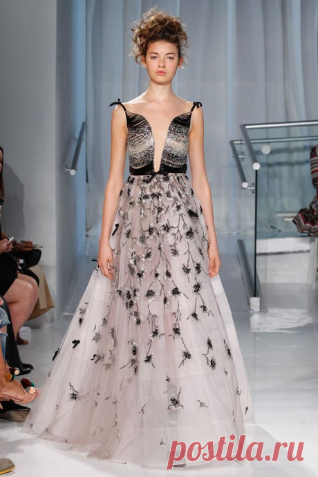 (8) ValentinFashion