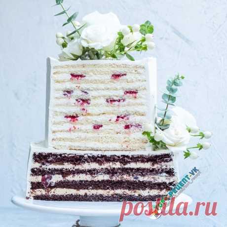 РЕЦЕПТ ДВУХЪЯРУСНОГО ПРАЗДНИЧНОГО ТОРТА.

МЕГА-СУПЕР-ПОСТ!!  Обязательно сохраните в закладки!! 

 1. Верхний ярус: 

 ТОРТ "МОЛОЧНАЯ ДЕВОЧКА С МАЛИНОЙ".
⠀
- Ингредиенты на форму 16 см (количество коржей, как фото):
⠀
Коржи:
сгущённое молоко - 380 мл.,
яйца - 2 шт.,
мука - 160 гр.,
разрыхлитель - 10 гр.,
сливочное масло - 50 гр.,
ваниль - по вкусу,
щепотка соли.

Крем:
сливки от 30 % - 200 гр.,
сметана от 20 % - 200 гр.,
сыр маскарпоне - 200 гр.,
сгущённое молоко - 80 гр...