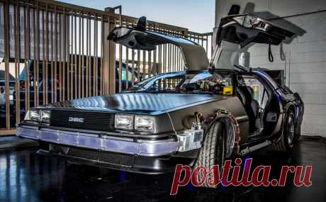 DeLorean DMC-12: блистательная катастрофа