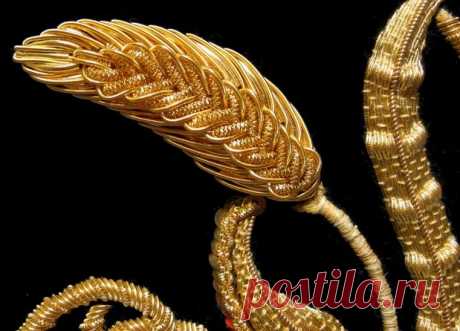 Bella Lane Specialist in Hand Embroidery - London :: Goldwork by Bella Lane - London