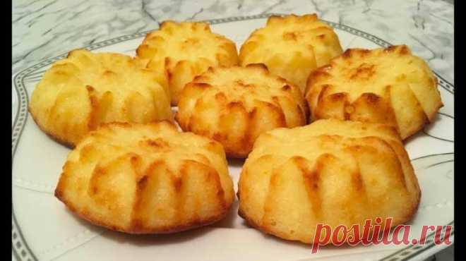 Нежные сырники с соусом в духовке