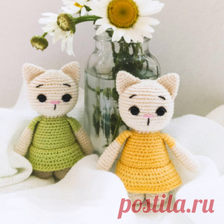 Котёнок амигуруми. Схемы и описания для вязания игрушек крючком! Бесплатный мастер-класс от @clubok.toys по вязанию котёнка крючком. Высота вязаной игрушки примерно 8 см. Для изготовления такого маленького котика ав…