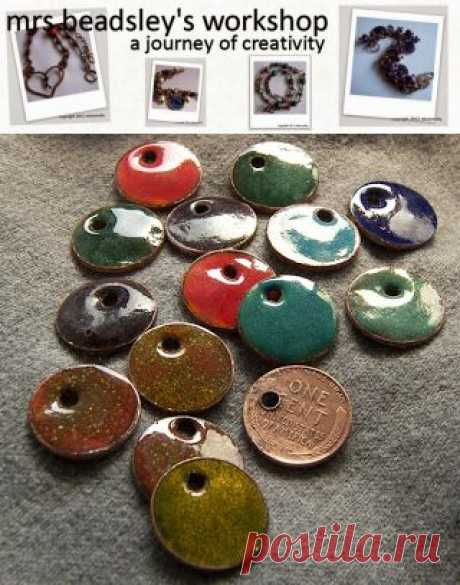 Mrs Beadsley's Workshop: Torch Fired Enamel (на монетках)