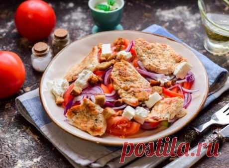 ​Салат с сыром фета и куриным филе