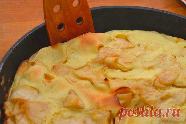 Нежный десерт с хрустящей корочкой — немецкий яблочный панкейк.