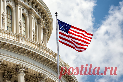 Отставной полковник армии США заявил об опасности запугивания России. Полковник армии США в отставке Дуглас Макгрегор заявил, что многие американские политики допускают массу ошибок в комментировании спецоперации России на Украине, а риторика некоторых и вовсе безрассудна, а порой и опасна. Макгрегор отмечает, что политики в Вашингтоне пытаются запугать Россию, путая ее с Ираком.