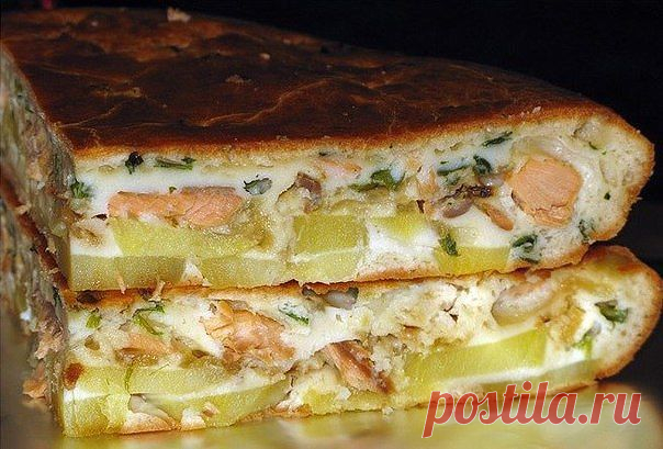Рыбный заливной пирог с картошкой. Тесто нежное, начинка сочная! 
Ингредиенты:
Яйца — 3 штМука — 1 стСметана — 0,5 стМайонез — 0,5 стСода гашенаяСоль, перецКартофель — 4-5 шт.Рыба г/к ~300гр.или консервы — 2шт. (или горбуша горячего копчения)Лук репчатый — 1-2 шт.
…