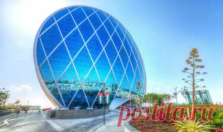 Aldar HQ – первый в мире небоскрёбом круглой формы Aldar HQ – это один из самых необычных небоскрёбов и первый в мире небоскрёб круглой формы. Он расположен в столице ОАЭ Абу-Даби. Это 110-метровое здание признано как «Лучший футуристический дизайн» …