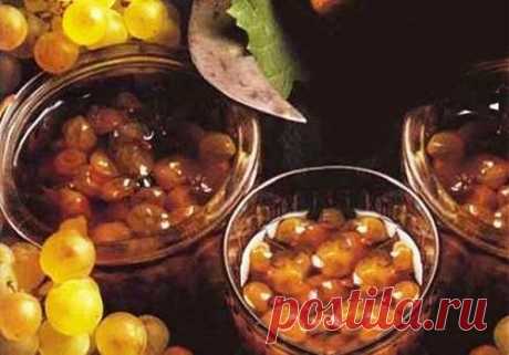 Как сделать мармелад из винограда: готовим вкусный виноградный мармелад в домашних условиях » Сусеки В Италии мармелад из винограда считается пищей для бедняков. Ведь для его приготовления нужен лишь виноград, которого там огромное множество. А если это десертный виноград, то сахар с желатином и вовсе не нужен, ведь этого достаточно и в самом винограде.
