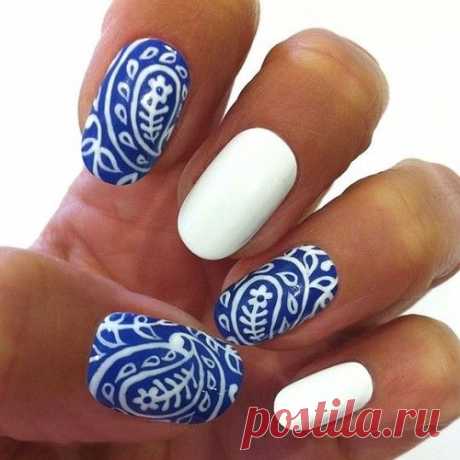 blue &amp; white nails | Nails