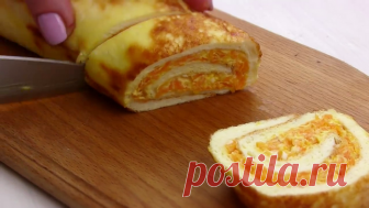 Закусочный рулет из омлета с пикантной начинкой