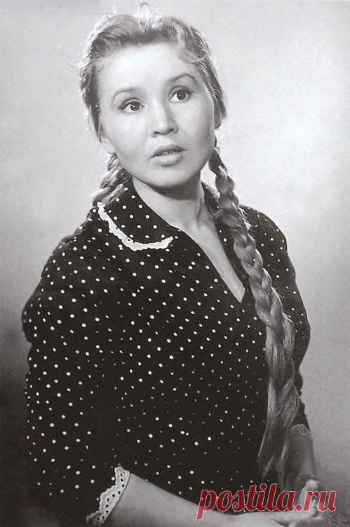 Екатерина Савинова, 26 декабря, 1926
• 25 апреля 1970