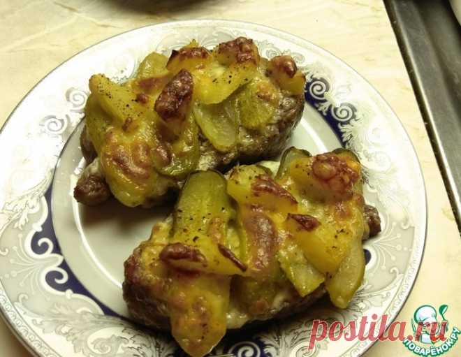 Свинина с ананасом и огурцом – кулинарный рецепт