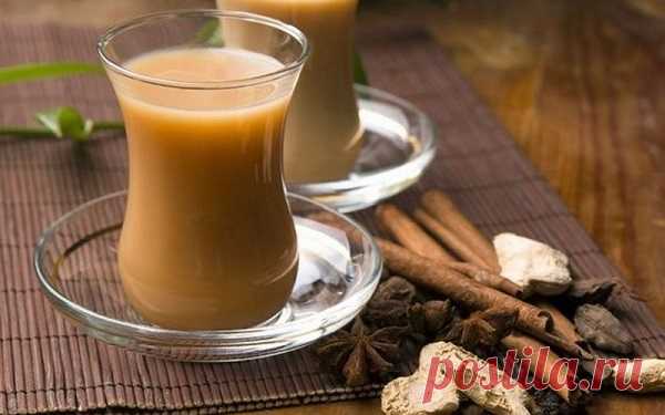 Как приготовить масала-чай: секреты волшебного напитка 
Масала-чай (Masala chai) — традиционный напиток жителей Тибета, Непала, Индии, Пакистана, который готовят из молока, черного чая и специй. Само слово «масала» в переводе с хинди означает «смесь специ…