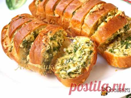 Запечённый батон с чесноком и сыром!.