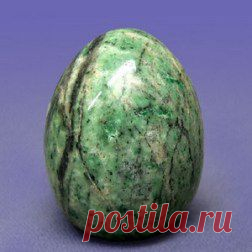 Камни. Либертенит.