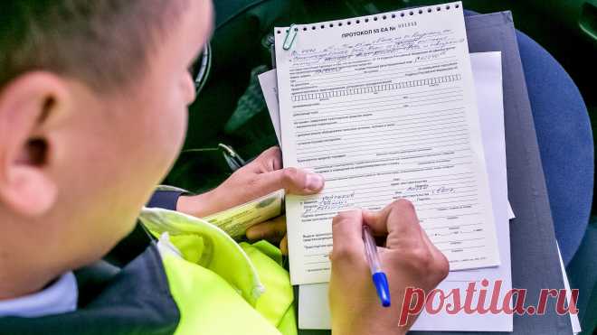 Почему водитель не имеет право написать в постановлении инспектора ДПС «не согласен» Как бы это не звучало странным и не правильным с точки зрения водителей, но действительно в постановлении инспектора ГИБДД водитель не имеет право написать слово «не согласен». Приведём пример из наше