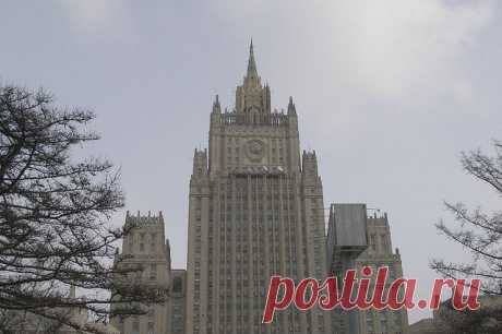 Собянин назвал сроки реконструкции и реставрации здания МИД в Москве. Работы по восстановлению здания начались в 2000-е годы.